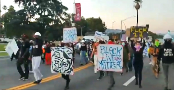 ‘Eat the Rich!’: Black Lives Matter Storms Beverly Hills Neighborhood