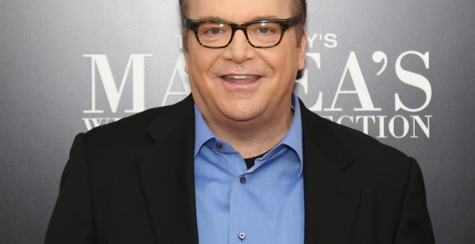 Tom Arnold Calls for Armed Insurrection Against Trump Supporters