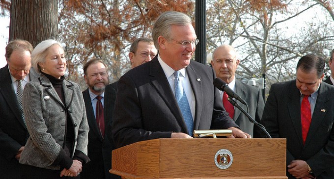 Missouri Legislators Override Governor Nixon’s Gun Control Measures