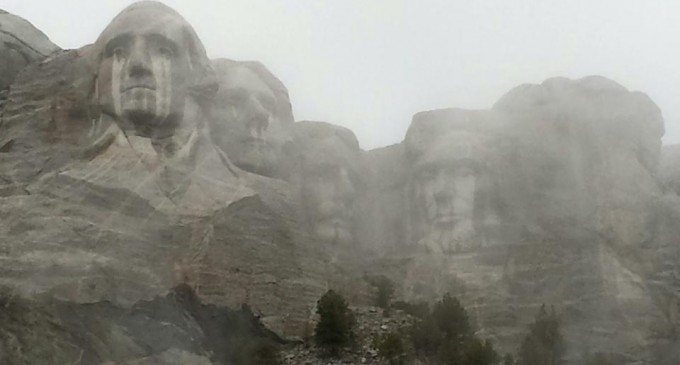 Viral Image: Mt. Rushmore weeping after shutdown