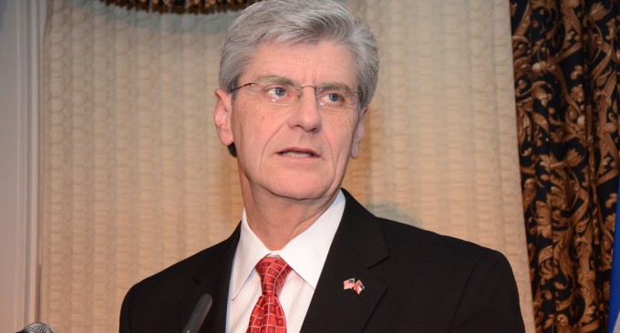 Mississippi Governor: I Will Block Federal Gov’t From Bringing In Illegals