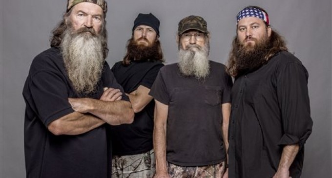 Free Speech Battle: Duck Dynasty’s Phil Robertson Suspended, Fans Unite