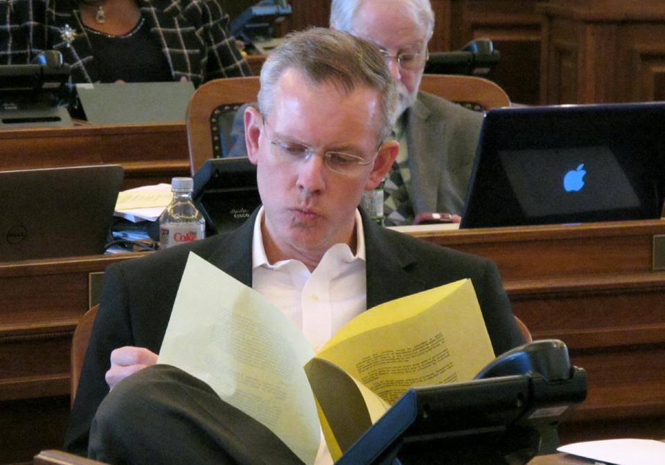 Kansas Voids Local Gun Laws, Insures Open Carry Rights