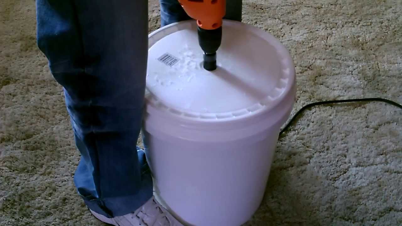 Super Simple Self-sufficiency: 5-Gallon Clothes Washer