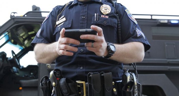 Supreme Court Bans Warrantless Cell Phone Searches