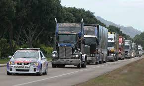 Trucker Ride For The Constitution: ROLLIN!